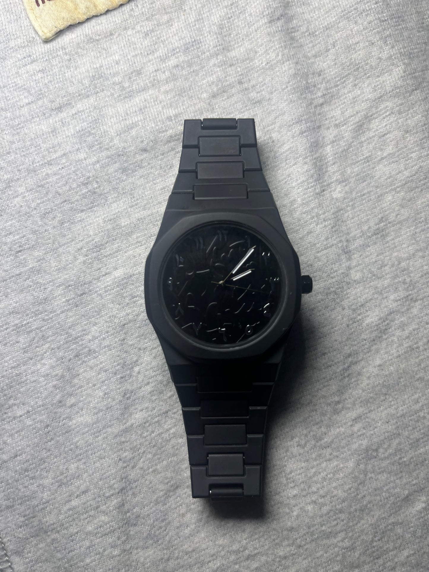 MATTE BLACK